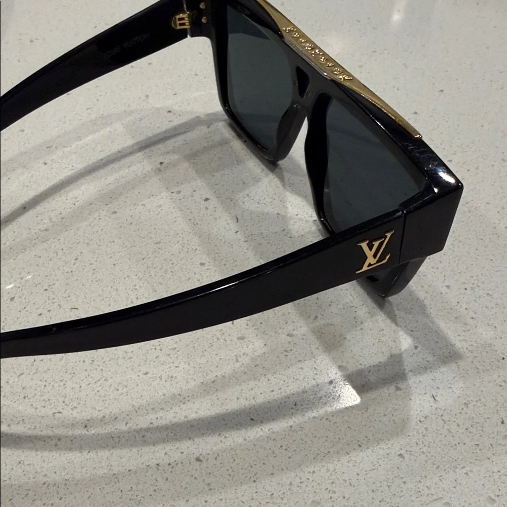 Louis Vuitton Black Sunglasses with Gold Accents - Picture 5 of 7